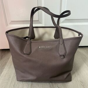 ❗️SOLD ❗️Michael Kors Dark Brown Tote